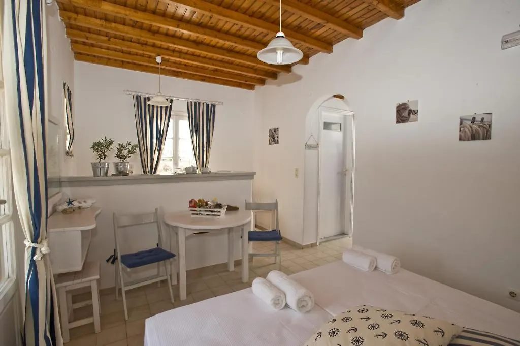 Gryparis' Club Apartments Mykonos Town 0*,