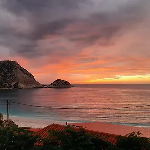 Petani Beachside , Vovikes Greece