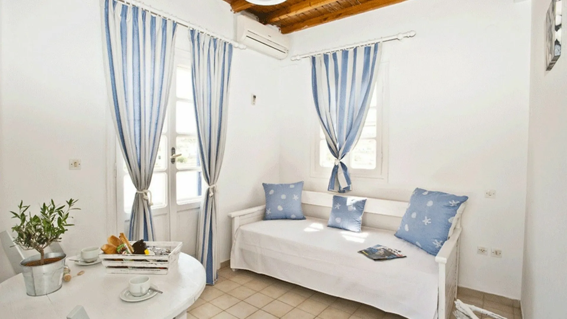 Gryparis' Club Apartments Mykonos Town